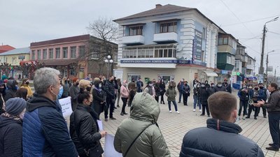 На Вінниччині працівники закладів громадського харчування вийшли на мітинг