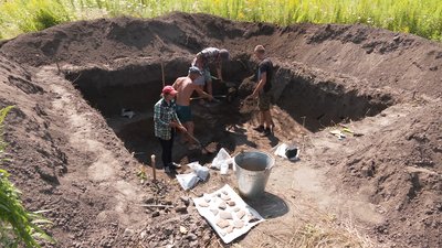 На давньоруському городищі біля Рівного виявили знахідки, яким 7 тисяч років На давньоруському городищі біля Рівного виявили знахідки, яким 7 тисяч років