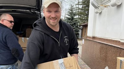 Полтавські волонтери отримали допомогу від колег з Норвегії Полтавські волонтери отримали допомогу від колег з Норвегії