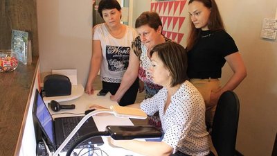 Систему «Е-книга», впроваджену в Запоріжжі, вивчають бібліотекарі інших міст України Систему «Е-книга», впроваджену в Запоріжжі, вивчають бібліотекарі інших міст України