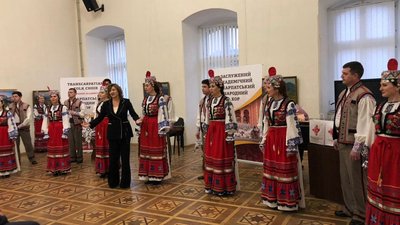 Книгу та авдіодиск, присвячені 75-річчю Закарпатського хору, презентували в Ужгороді Книгу та авдіодиск, присвячені 75-річчю Закарпатського хору, презентували в Ужгороді