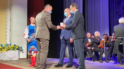 У Полтаві нагородили військових та волонтерів