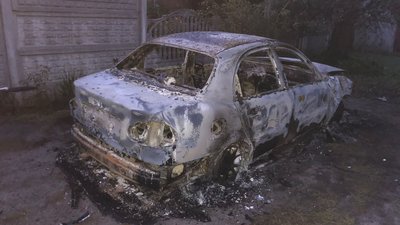 У Золочеві внаслідок атаки дронів згоріло авто 16 вересня 2026 року