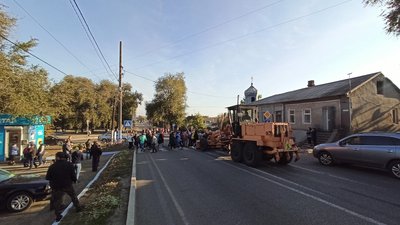 У "червоній зоні" на Одещині люди перекрили трасу через обмеження роботи ринку У "червоній зоні" на Одещині люди перекрили трасу через обмеження роботи ринку