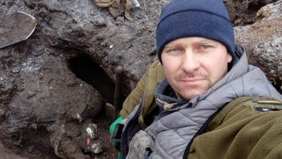 Вирубував тіла з мерзлої землі. Як сумський боєць відкопував тіла загиблих на Донеччині