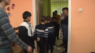 Родина з Новомосковська опікує 46 дітей