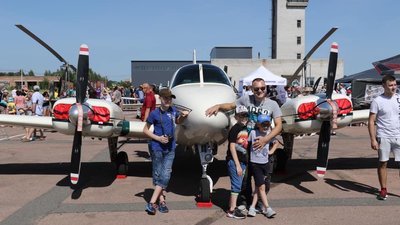 Авіація у небі над Житомиром – розпочався "Korolov Avia Fest" Авіація у небі над Житомиром – розпочався "Korolov Avia Fest"
