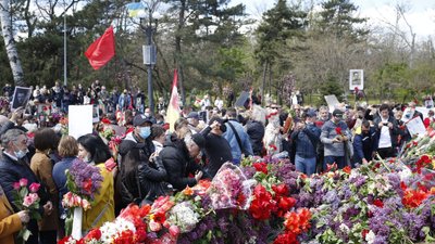Заборонена символіка та сутички. Як пройшло 9 травня в Одесі Заборонена символіка та сутички. Як пройшло 9 травня в Одесі