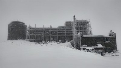 У Карпатах на горі Піп Іван випало від 8 до 10 см снігу