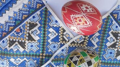 Виставка просто неба: на Тернопільщині експонували писанки і рушники