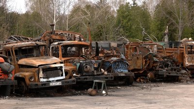Техніка КП "Спецкомбінат" після обстрілів російськими військовими. Техніка КП "Спецкомбінат" після обстрілів російськими військовими.