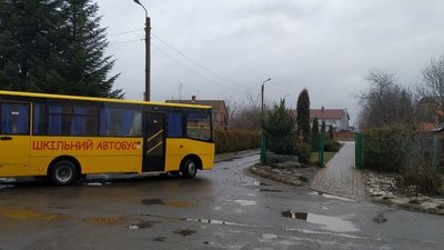 На Волині бракує шкільних автобусів: як діти доїжджають до навчальних закладів На Волині бракує шкільних автобусів: як діти доїжджають до навчальних закладів