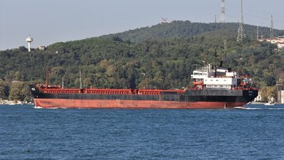 Пірати захопили судно з шістьма українськими моряками біля африканського узбережжя — МЗС