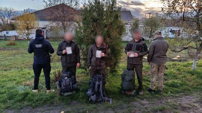 Затримані на кордоні з Молдовою чоловіки
