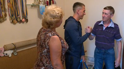 Валерій Літанюк з батьками Валерій Літанюк з батьками