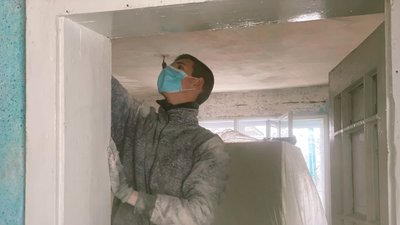 Відремонтувати будинок сім’ї на Закарпатті допомогли волонтери БУР Відремонтувати будинок сім’ї на Закарпатті допомогли волонтери БУР