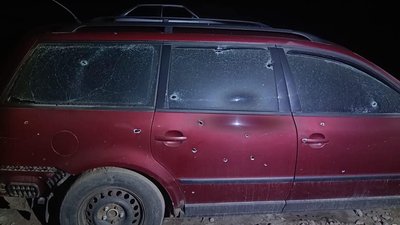 РФ чотири рази протягом ночі обстрілювала селище Борову на Харківщині: 19-річний чоловік загинув, є поранений РФ чотири рази протягом ночі обстрілювала селище Борову на Харківщині: 19-річний чоловік загинув, є поранений