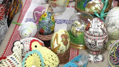 У Житомирі майстриня Ганна Івченко презентувала авторські писанки У Житомирі майстриня Ганна Івченко презентувала авторські писанки