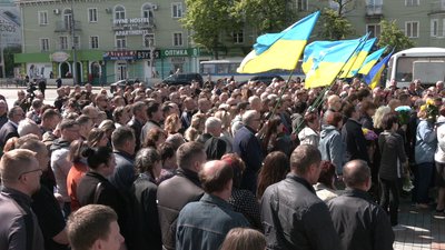 У Рівному попрощалися із братами Зіберами, які загинули на сході України У Рівному попрощалися із братами Зіберами, які загинули на сході України