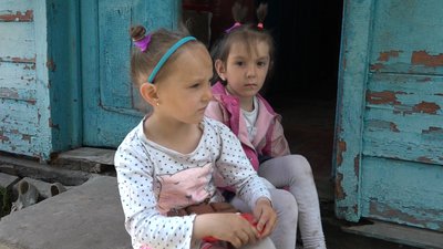 Історія одного волонтерства: як житомирська вчителька допомагає родині випускниці школи Історія одного волонтерства: як житомирська вчителька допомагає родині випускниці школи
