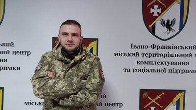 "Коли люди самі будуть йти служити в ЗСУ, ми переможемо" — військовий Ернест Даниленко з Івано-Франківського МТЦК та СП