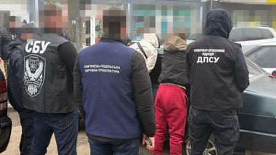 За організацію переправлення через кордон засуджено 19-річного жителя Чернівецької області