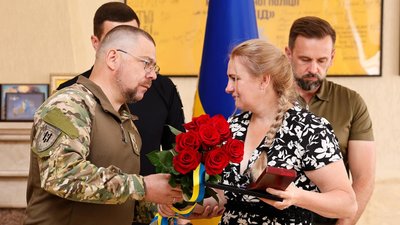 На Закарпатті родинам чотирьох поліцейських, які загинули на війні, вручили нагороди