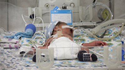 "Важко дивитися, коли задихається вагітна". Як працює ковідне відділення перинатального центру Одеси
