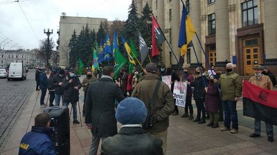 У центрі Харкова вимагають відставки міністра освіти Шкарлета У центрі Харкова вимагають відставки міністра освіти Шкарлета