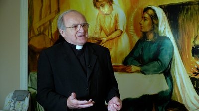 "Якщо я люблю народ, маю вивчити його мову", — німецький священник Йозеф Трунк, який 28 років живе на Закарпатті "Якщо я люблю народ, маю вивчити його мову", — німецький священник Йозеф Трунк, який 28 років живе на Закарпатті