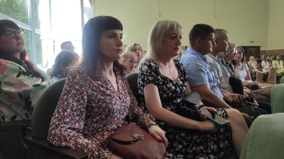 Випускниця з Маріуполя отримала "золоту" медаль у Луцьку Випускниця з Маріуполя отримала "золоту" медаль у Луцьку