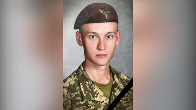 Загиблий захисник України Олег Бабич служив у 95-й десантно-штурмовій бригаді Загиблий захисник України Олег Бабич служив у 95-й десантно-штурмовій бригаді
