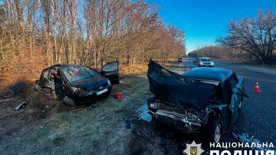 На Полтавщині внаслідок аварії загинула людина, ще дві травмовані