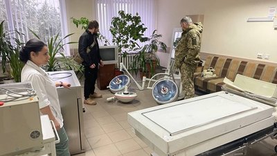 Потрібне обладнання для надання якісної медичної допомоги. На Кіровоградщині працює Маріупольський шпиталь Потрібне обладнання для надання якісної медичної допомоги. На Кіровоградщині працює Маріупольський шпиталь