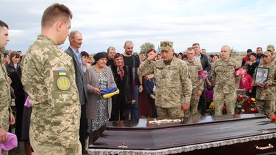 На Одещині простилися з 29-річним військовим, який загинув на Херсонському напрямку На Одещині простилися з 29-річним військовим, який загинув на Херсонському напрямку