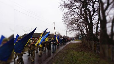 На Чернігівщині попрощалися з трьома військовими, що загинули на Донеччині