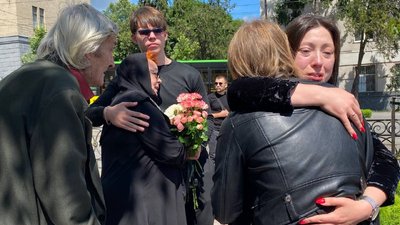 У Вінниці прощаються з чотирирічною Лізою, яка загинула внаслідок ракетного обстрілу