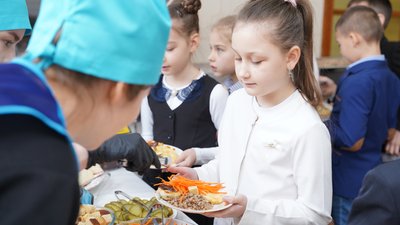 Коли можуть набути чинності нові норми харчування в школах. Пояснює головний санлікар