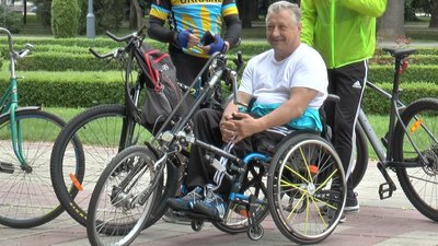 Велодень у Полтаві: близько 500 людей долучилося до велопробігу Велодень у Полтаві: близько 500 людей долучилося до велопробігу