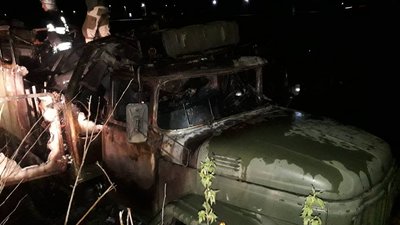 Через пожежу в автомобілі один чоловік загинув, інший отримав 60% опіків тіла