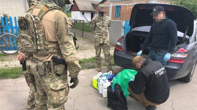 Подружжя з Рівненщини затримали на рекордній контрабанді наркотиків Подружжя з Рівненщини затримали на рекордній контрабанді наркотиків