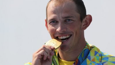 Олімпійський чемпіон з Одеси виставив свої нагороди на благодійний аукціон