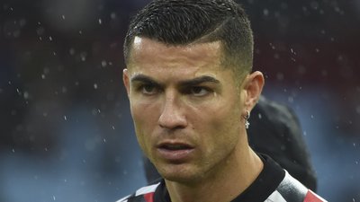 "Почуваюся зрадженим". Роналду різко розкритикував "Манчестер Юнайтед" та зізнався в "неповазі" до свого тренера
