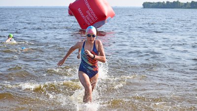 Плавання, біг та велогонка: у Черкасах стартував чемпіонат України з триатлону Плавання, біг та велогонка: у Черкасах стартував чемпіонат України з триатлону