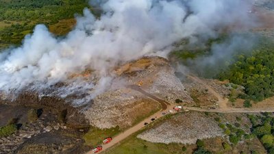 Третю добу триває ліквідація пожежі на сміттєзвалищі на Закарпатті