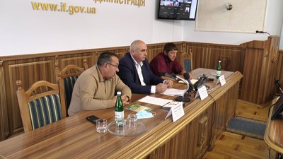 Два випадки отруєння бджіл зареєстрували в управлінні Держпродспоживслужби Прикарпаття