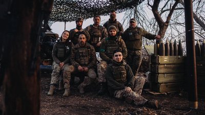 "Ластівка" разом з побратимами на передовій "Ластівка" разом з побратимами на передовій
