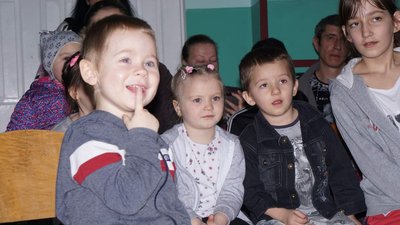 На Дніпропетровщині жителі подають заявки на консультацію по усиновленню через “Дію”