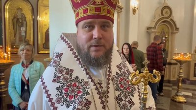 У Дніпрі освячують паски та великодні кошики: фоторепортаж У Дніпрі освячують паски та великодні кошики: фоторепортаж