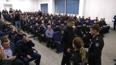 Вперше у Франківську 86 випускників Луганського інституту імені Дідоренка отримали дипломи Вперше у Франківську 86 випускників Луганського інституту імені Дідоренка отримали дипломи